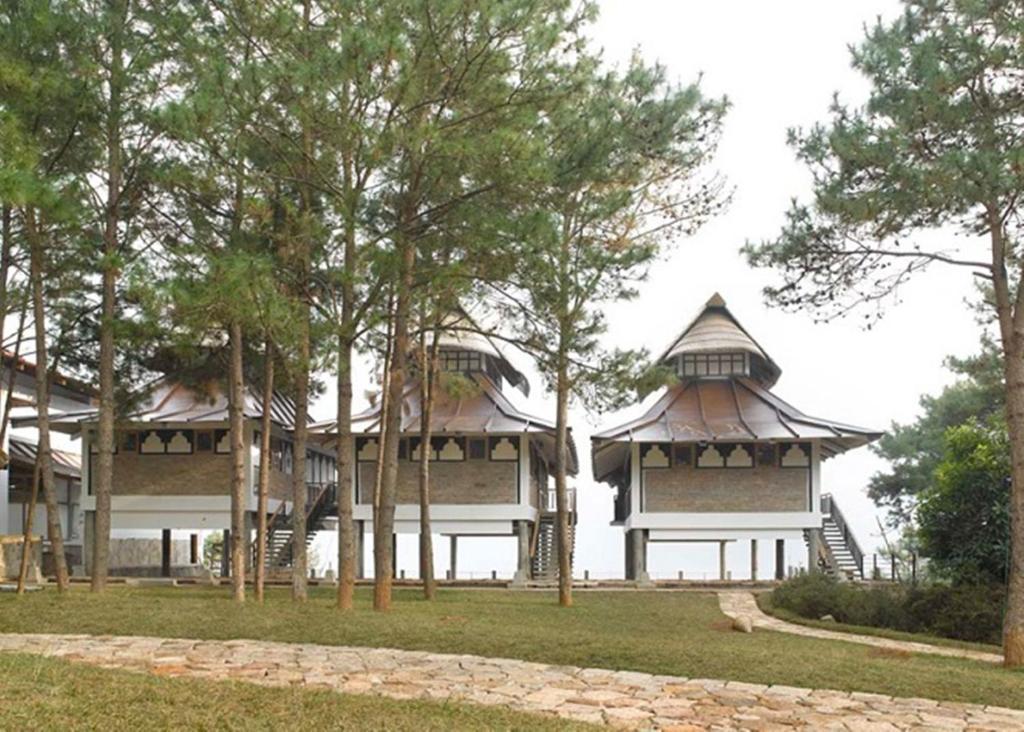 Ri Kynjai Serenity By The Lake Hotel Shillong Exterior photo